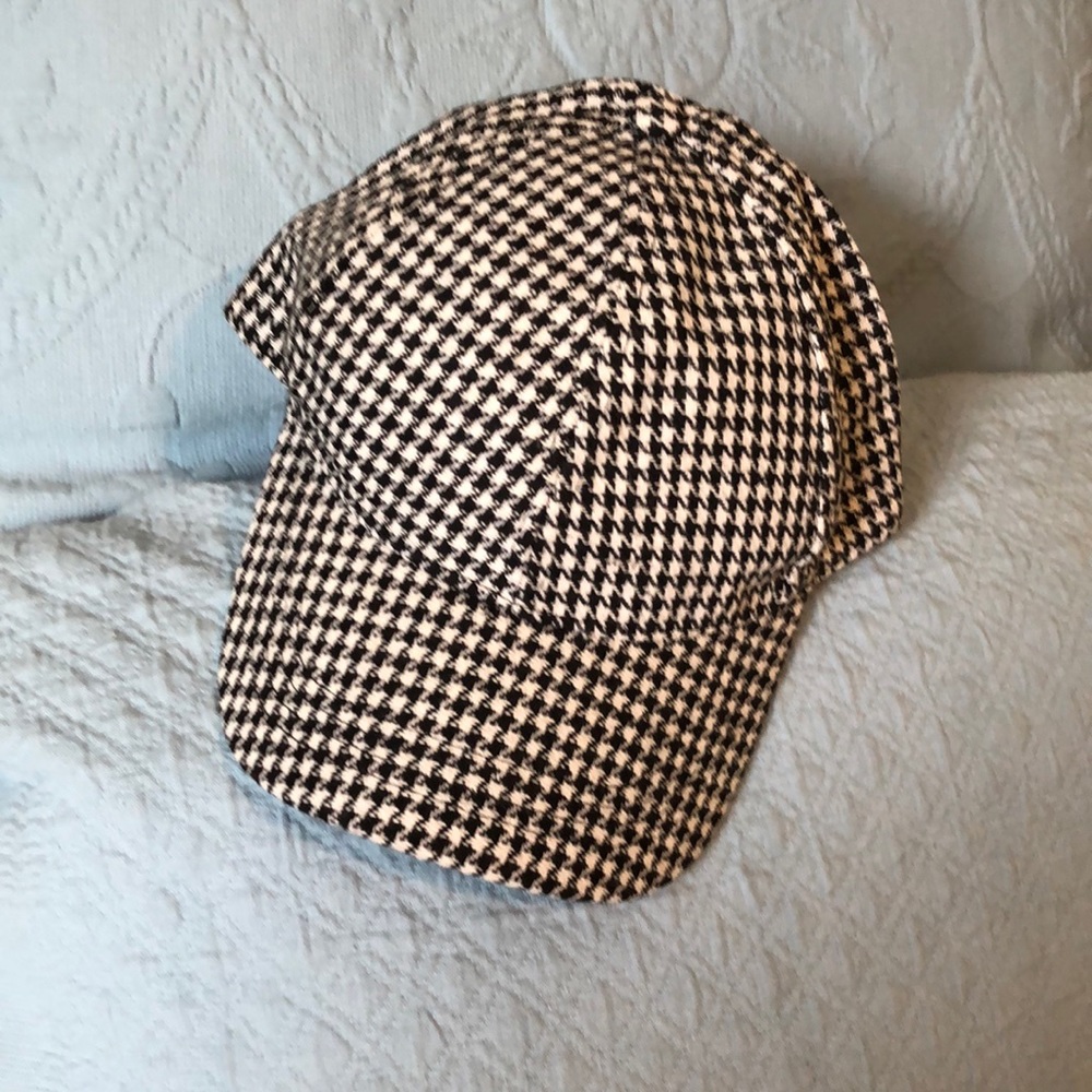 The Hatter houndstooth cap Velcro closure NWT